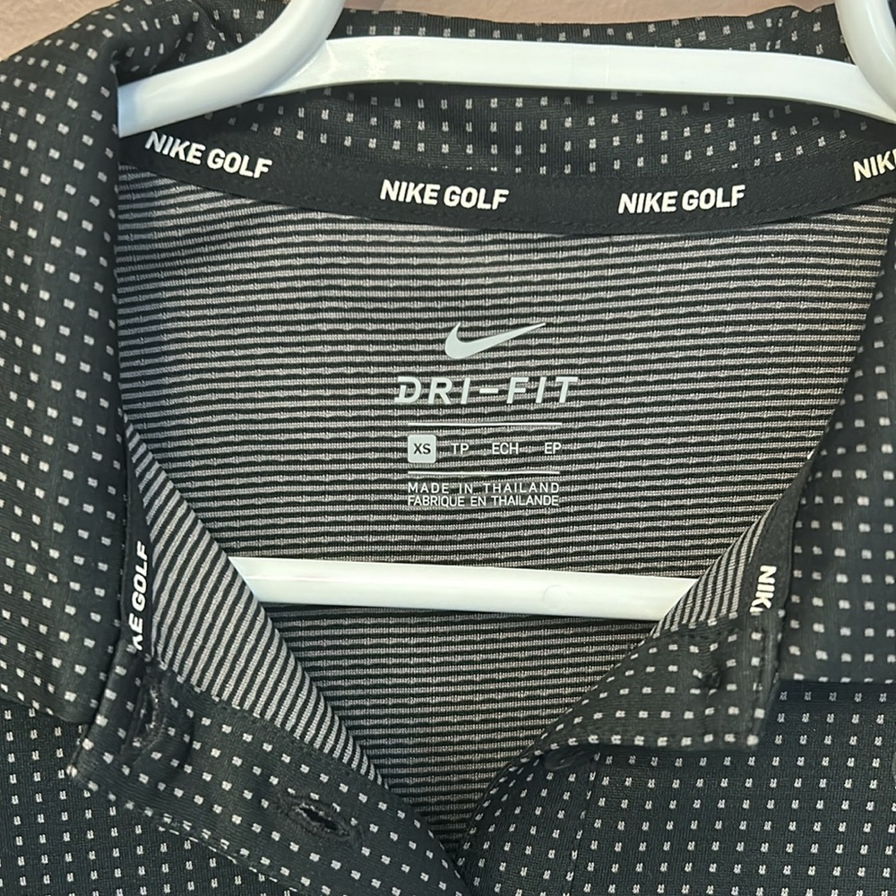 NEW Nike Golf Dri-Fit Long Sleeve Polo 3 Button Front Closure Size XS - Picture 3 of 14